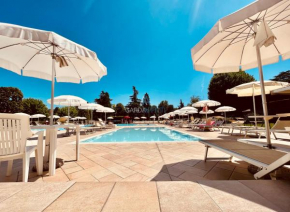 Flora Apt -100m dal Lago di Garda - Piscina